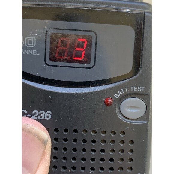 Vintage RADIO SHACK TRC-236 40 Channel CB Walkie Talkie Transceiver Tested Works - Picture 12 of 16